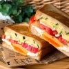 朝食にぴったり！具だくさん「トーストサンド」3選