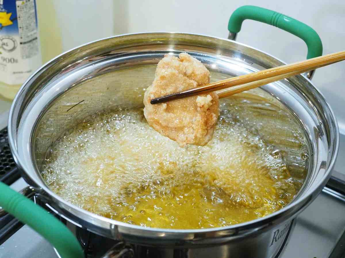 鶏もも肉と鶏むね肉の竜田揚げ