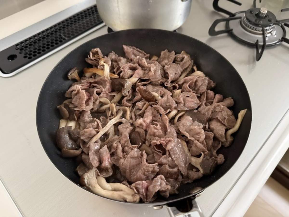きのこと牛肉のシンプル炒め