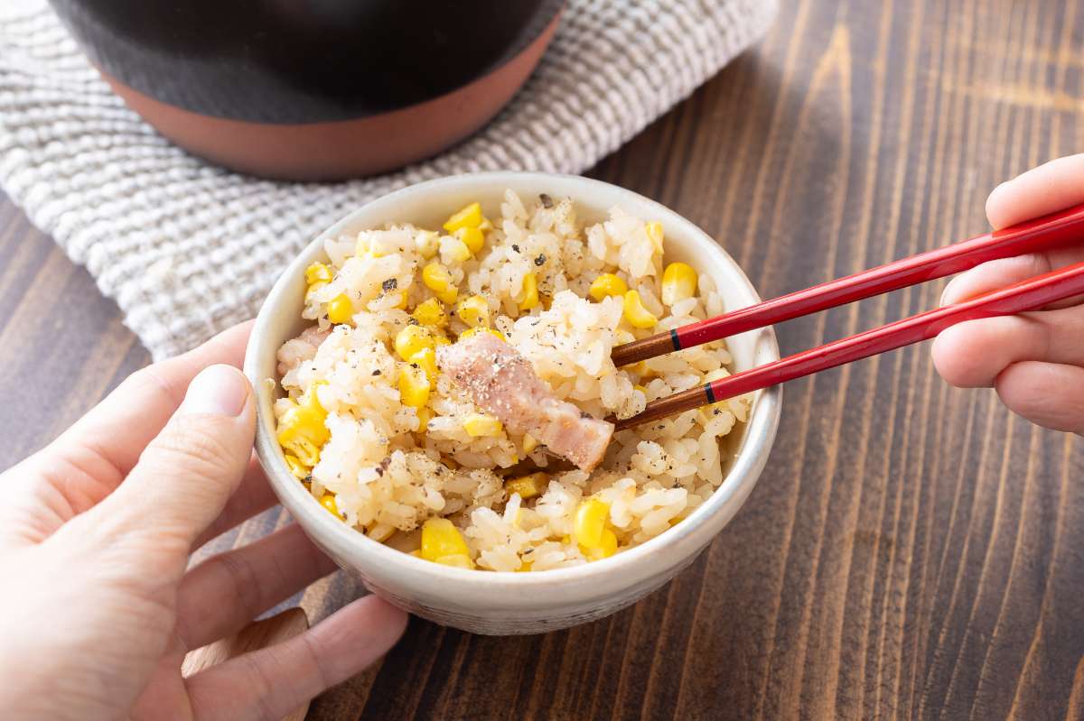 「とうもろこしとベーコンのバター醤油ごはん」レシピ