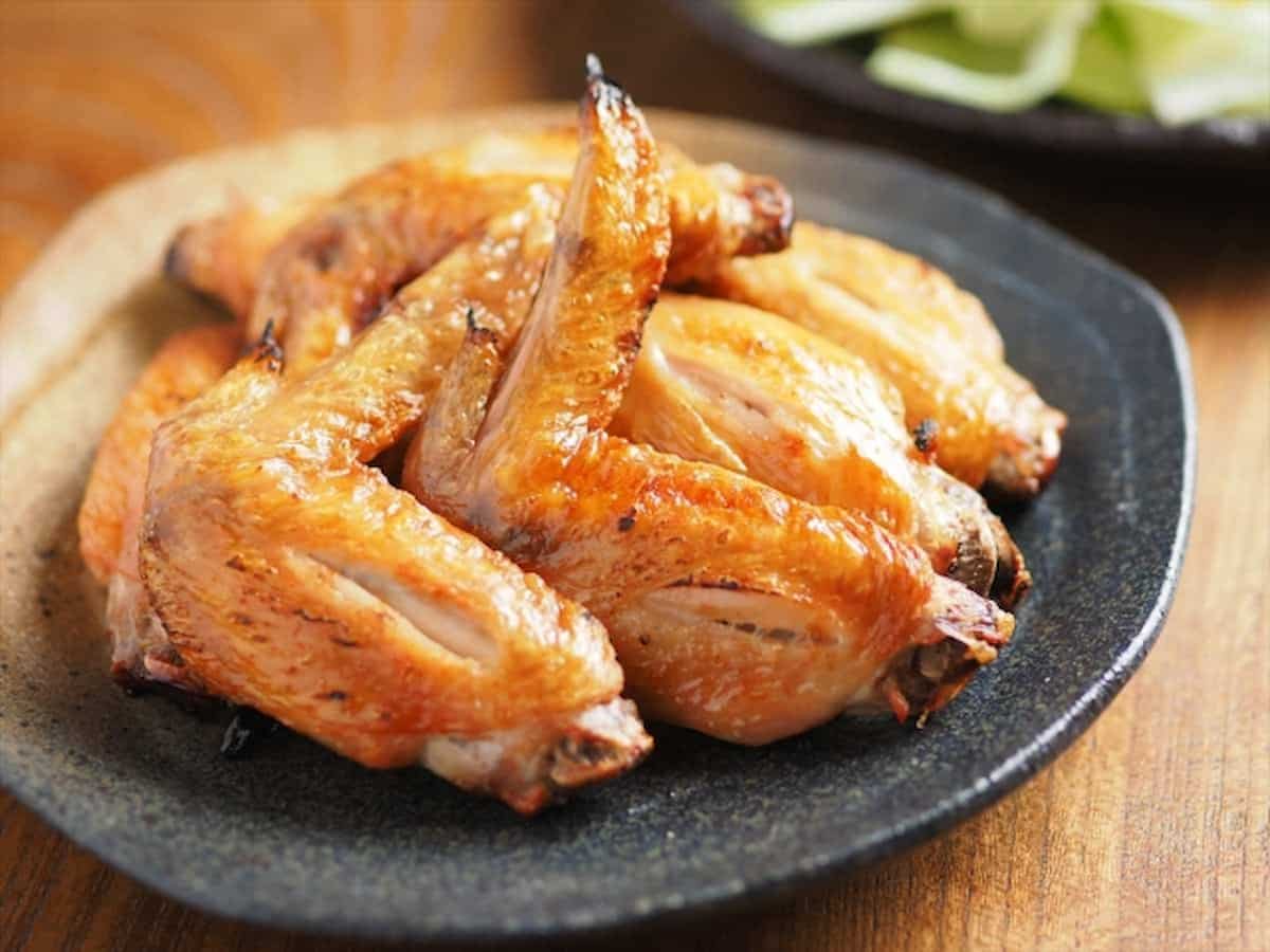 筋肉料理人さん 焼き鳥×魚焼きグリル 手羽先の旨塩焼き