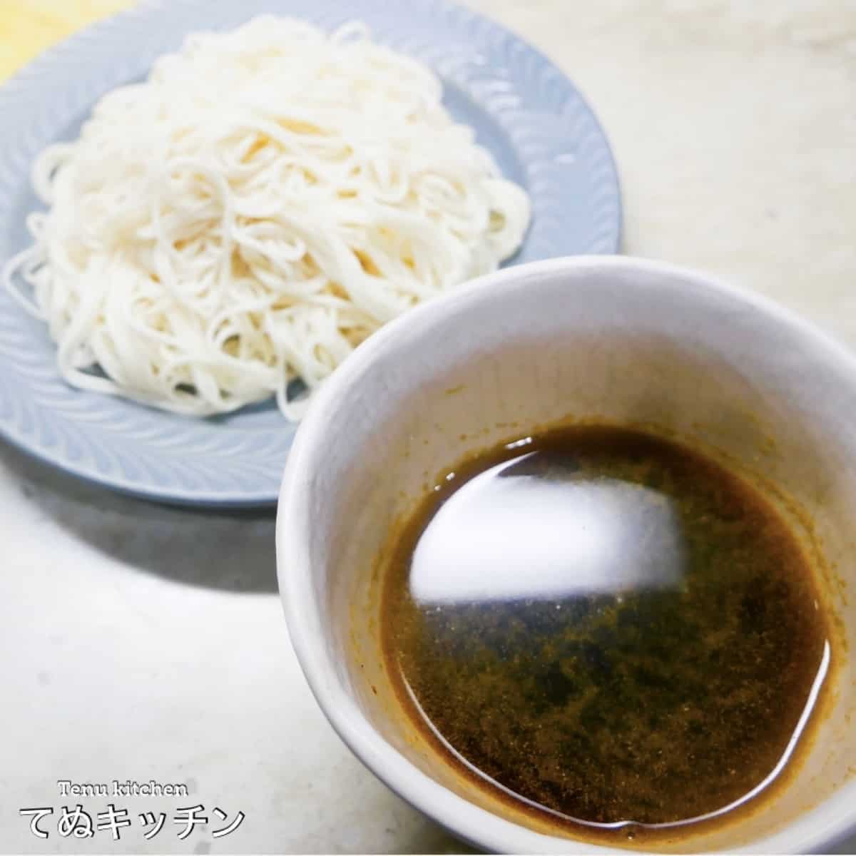 てぬキッチンさん×そうめんつけだれアレンジ(混ぜるだけ)カレーそうめん
