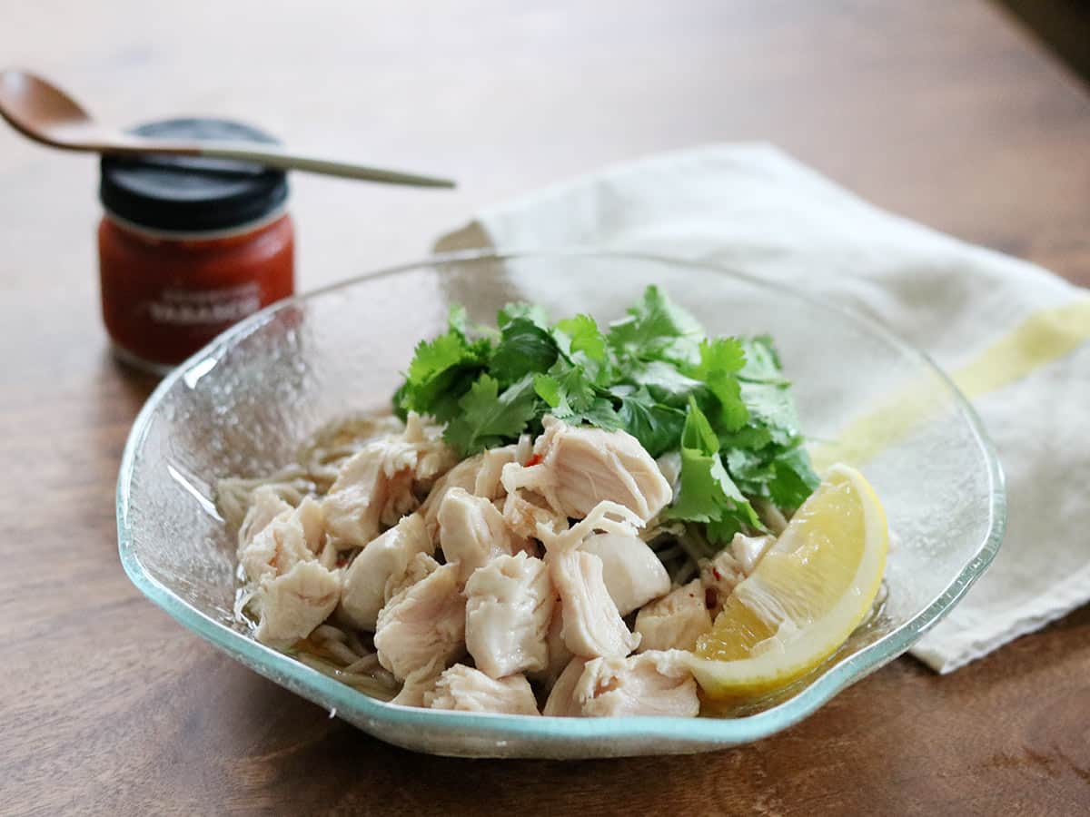 辛いだけじゃない!多国籍レストラン発の旨辛調味料 YABASCO ヤバスコ 80g/Restaurant Sardinas レストランサルディナス