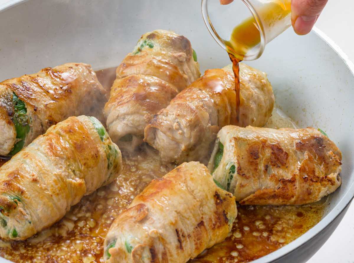 「味ぽん大さじ2」だけでOK！丸ごとピーマンの肉巻きレシピ